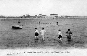 Iconographie - La plage à l'heure du bain