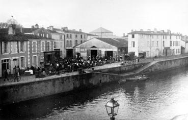 Iconographie - Foire sur le quai de la Sèvre