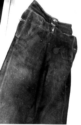 Iconographie - Pantalon à pont ou t'chulotte à portao