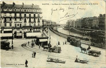 Iconographie - La place du Comerce, les quais et la Loire vus de la Bourse