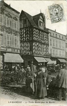 Iconographie - Vieille maison place du Marché