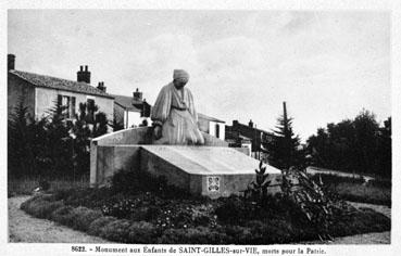 Iconographie - Monument aux Enfants de ... , morts pour la France