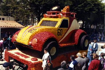 Iconographie - La fête des tulipes - Voiture de rallye