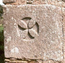 Iconographie - Croix de la Chapelle Saint-Roch