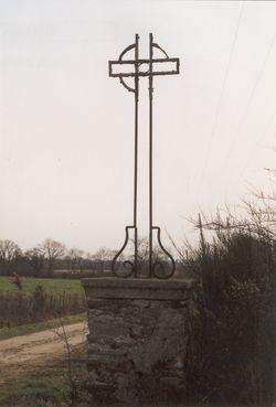 Iconographie - Croix en fer forgé du Bois Robert