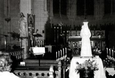 Iconographie - La Vierge pèlerine en l'église