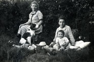 Iconographie - Fernande Bousseau et sa petite soeur Eliane à La Caillaudière aux Tireaux