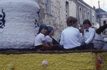 Iconographie - Défile-cavalcade de la Saint-Laurent 1977