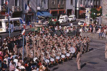 Iconographie - Fanfare militaire lors la Saint-Laurent 1977