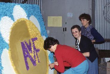 Iconographie - Fabrication d'un char pour le défilé-cavalcade de la Saint-Laurent 1977