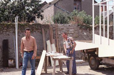 Iconographie - Fabrication d'un char pour le défilé-cavalcade de la Saint-Laurent 1977