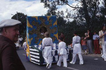 Iconographie - Défilé-cavalcade de la Saint-Laurent 1977