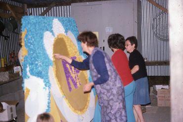 Iconographie - Fabrication d'un char pour le défilé-cavalcade de la Saint-Laurent 1977