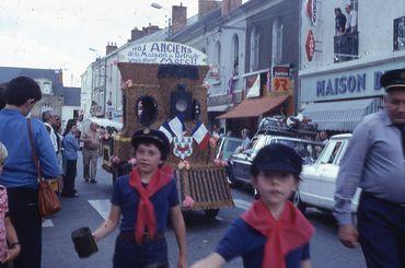 Iconographie - Défilé-cavalcade de la Saint-Laurent 1977