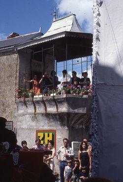 Iconographie - Défilé-cavalcade de la Saint-Laurent 1977