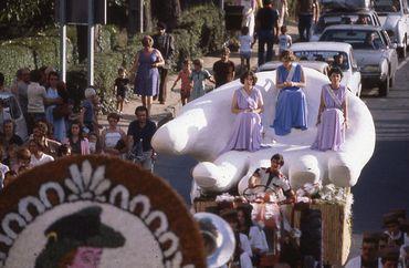 Iconographie - Défilé-cavalcade de la Saint-Laurent 1980