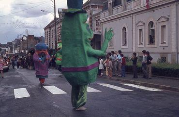 Iconographie - Défilé-cavalcade de la Saint-Laurent 1980