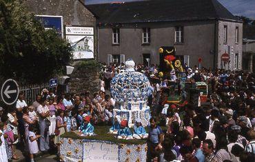 Iconographie - Défilé-cavalcade de la Saint-Laurent 1981