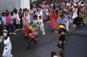 Iconographie - Défilé-cavalcade de la Saint-Laurent 1981