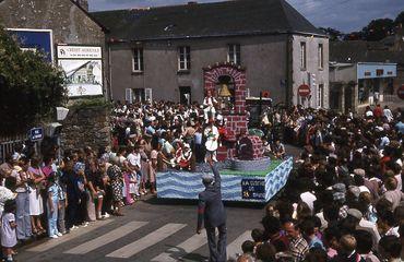Iconographie - Défilé-cavalcade de la Saint-Laurent 1981