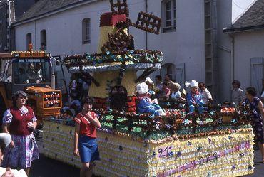 Iconographie - Défilé-cavalcade de la Saint-Laurent 1982