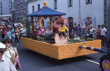 Iconographie - Défilé-cavalcade de la Saint-Laurent 1982