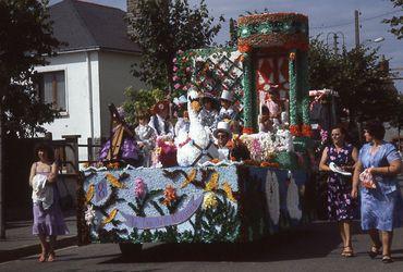 Iconographie - Défilé-cavalcade de la Saint-Laurent 1983