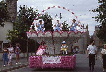 Iconographie - Défilé-cavalcade de la Saint-Laurent 1983