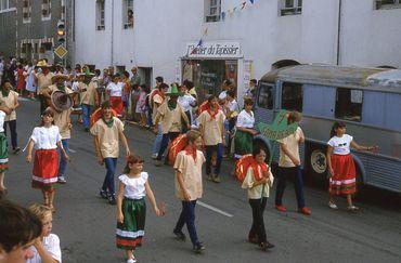 Iconographie - Défilé-cavalcade de la Saint-Laurent 1984