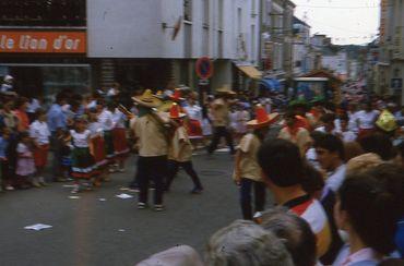 Iconographie - Défilé-cavalcade de la Saint-Laurent 1984