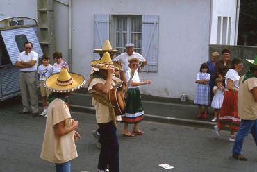 Iconographie - Défilé-cavalcade de la Saint-Laurent 1984