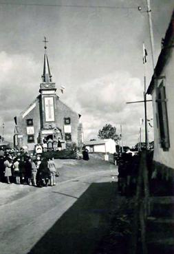 Iconographie - Manifestation religieuse à la Chapelle de la Victoire