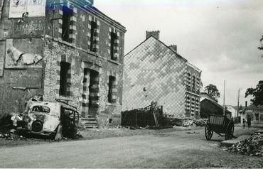 Iconographie - Maison Bretesché après le bombardement du 17 juin 1940