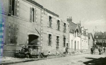 Iconographie - Maison Larose, après le bombardement du 17 juin 1940