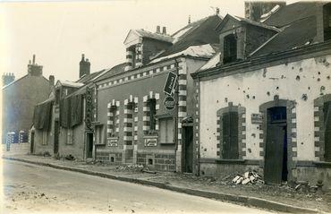 Iconographie - Maison Romain après le bombardement du 17 juin 1940