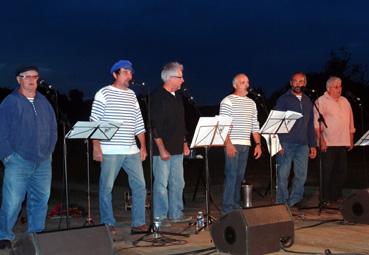 Iconographie - Le groupe de chants de marins Touline en concert