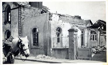 Iconographie - Ruines du cabinet du Docteur Allaire après le bombardement du 17 juin 1940