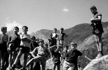 Iconographie - Voyage à Lourdes - Pose près du lac de Gaube, en septembre