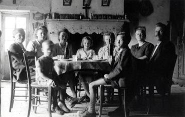 Iconographie - Famille Henri Geay, de La Lissonnière, à table