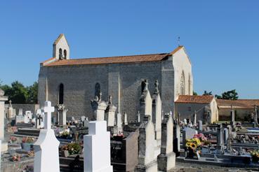Iconographie - L'église templière vue du cimetière