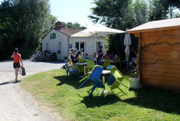 Iconographie - Camping l'Île Cariot - Près de l'accueil