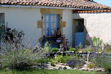 Iconographie - L'Enclos bleu - Gîtes et chambres d'hôtes, le gîte