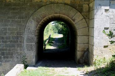 Iconographie - Passage du chemin de halage sous le pont