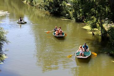 Iconographie - La location de barques de promenade sur la Vendée