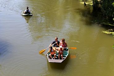 Iconographie - La location de barques de promenade sur la Vendée