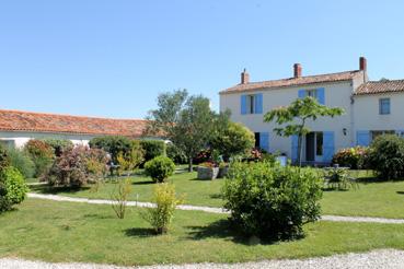 Iconographie - L'Enclos bleu - Gîtes et chambres d'hôtes, le logis