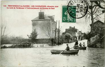 Iconographie - Trentemoult-lès-Nantes - Les inondations décembre 1910 - La route de Norckhouse