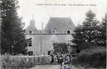 Iconographie - Pé au Midy - Vue de l'intérieur du château