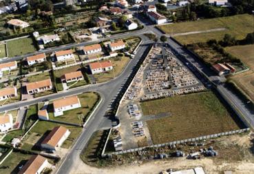 Iconographie - Le cimetière, en septembre