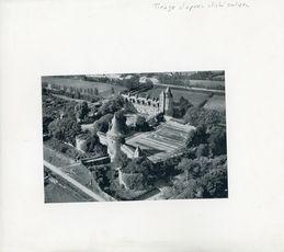 Iconographie - Vue aérienne du Château de la Groulaie
